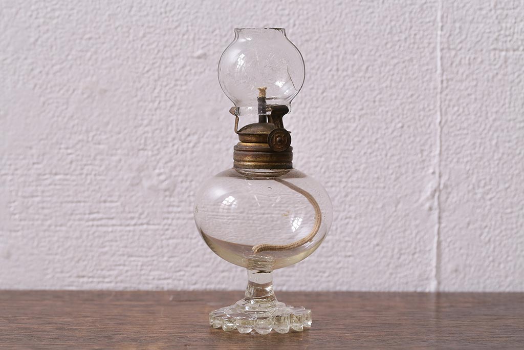 アンティーク雑貨　明治大正期　透明ガラス　脚がおしゃれな豆ランプ(オイルランプ、和ガラス)(R-041470)