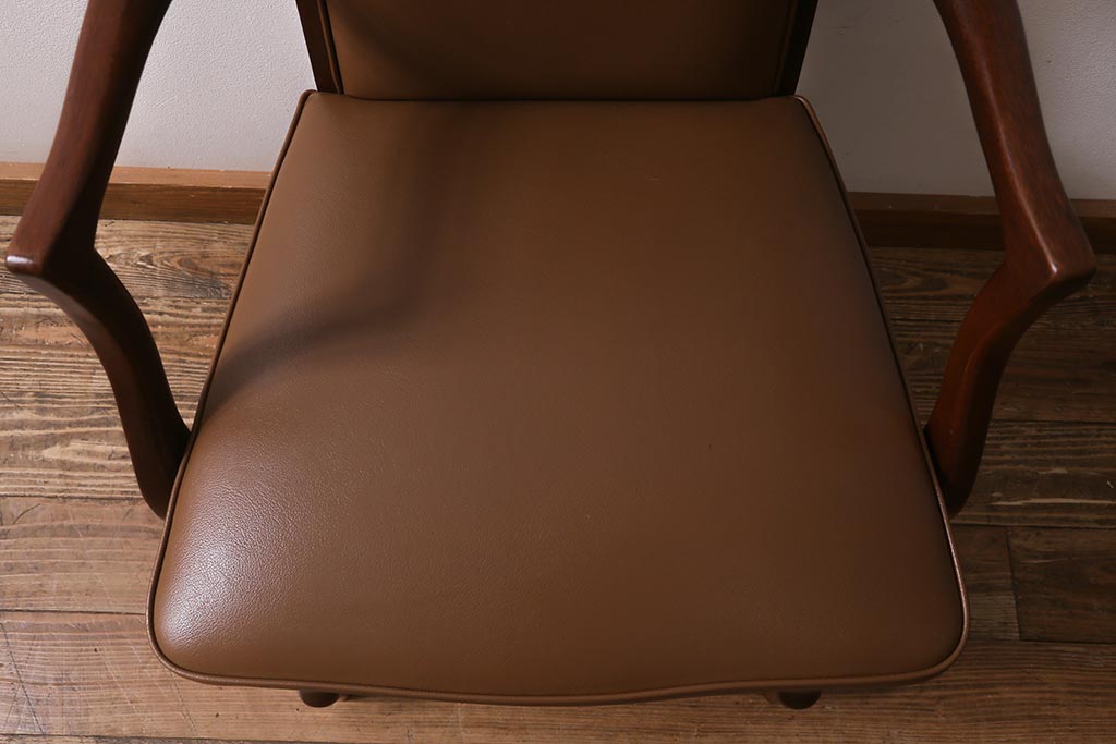 ビンテージ家具　maruni(マルニ木工)　マキシマムシリーズ　ベルサイユM　ダイニングチェア(アームチェア、椅子)(R-041479)