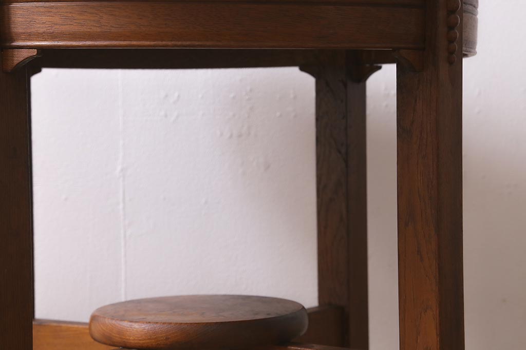 和製アンティーク　昭和初期　ナラ材　大正ロマンの雰囲気漂うコーヒーテーブル(ラウンドテーブル、丸テーブル、カフェテーブル)(R-041555)