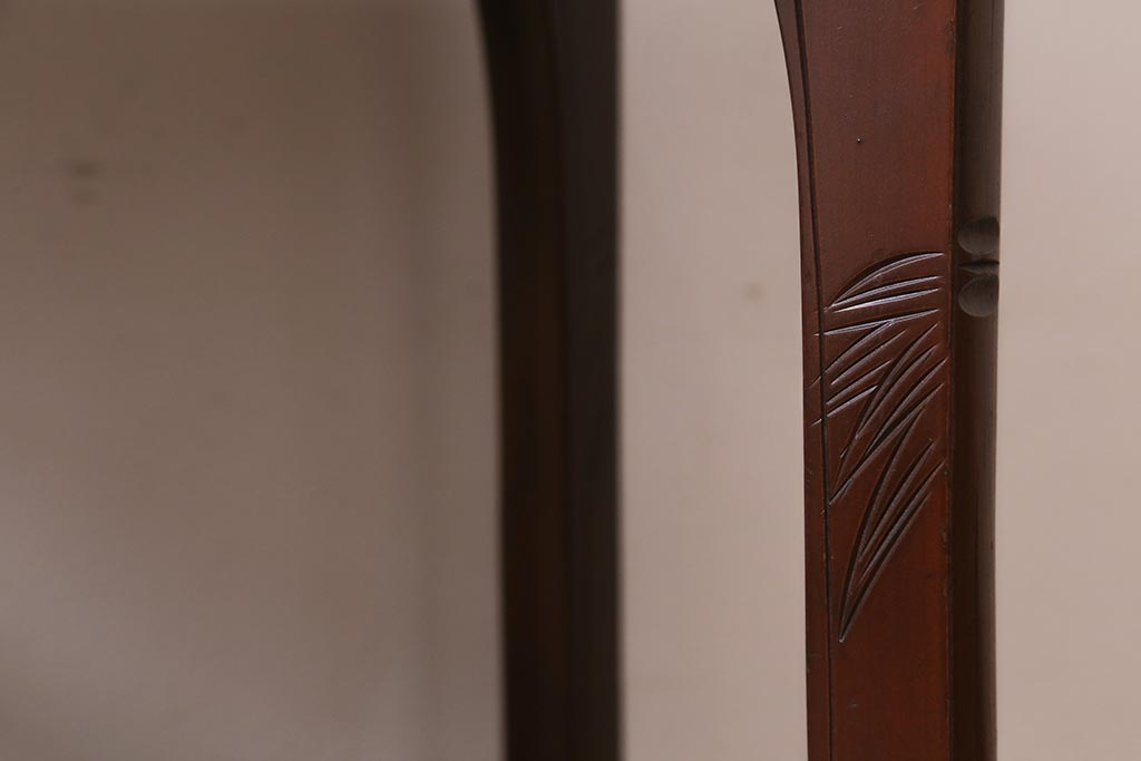 中古　伝統工芸　日光彫り　牡丹の彫刻が優美な印象の飾り棚(茶棚、違い棚、オープンラック)(R-041558)