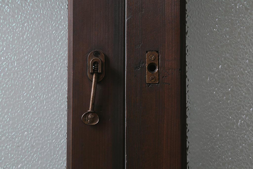 アンティーク建具　上手物!　腰板ケヤキ材　ダイヤガラス　落ち着いた色合いのレトロなガラス戸2枚セット(引き戸・建具)(R-041580)