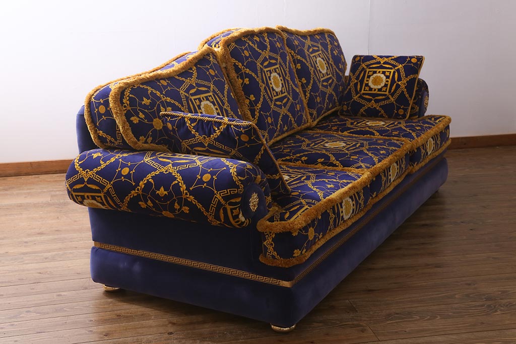 中古　イタリア　VERSACE(ヴェルサーチ)　スリーシーターソファ(三人掛け、3人掛け、トリプルソファ)(定価約180万円)(R-041591)