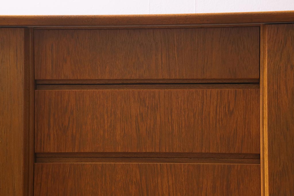 ヴィンテージ家具　北欧ビンテージ　ジェンティーク　チーク材　スモールサイドボード(テレビ台、テレビボード、収納棚)(R-041593)