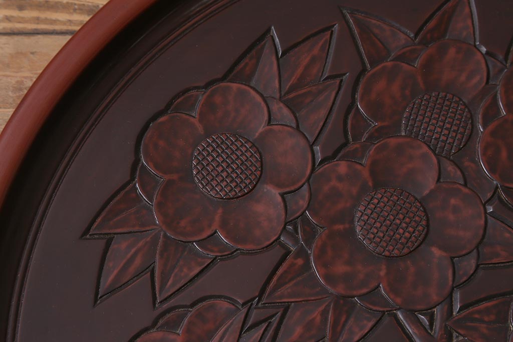 鎌倉彫　白日堂　伊志良不説作　丸盆　箱付き(和盆、木製盆、漆器)(R-041598)