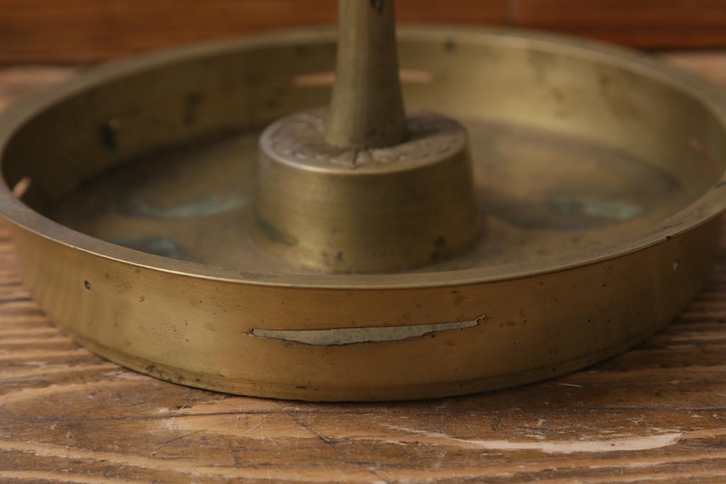 アンティーク雑貨　明治大正期　真鍮製　燭台一対(ろうそく立て、仏具)(R-041599)