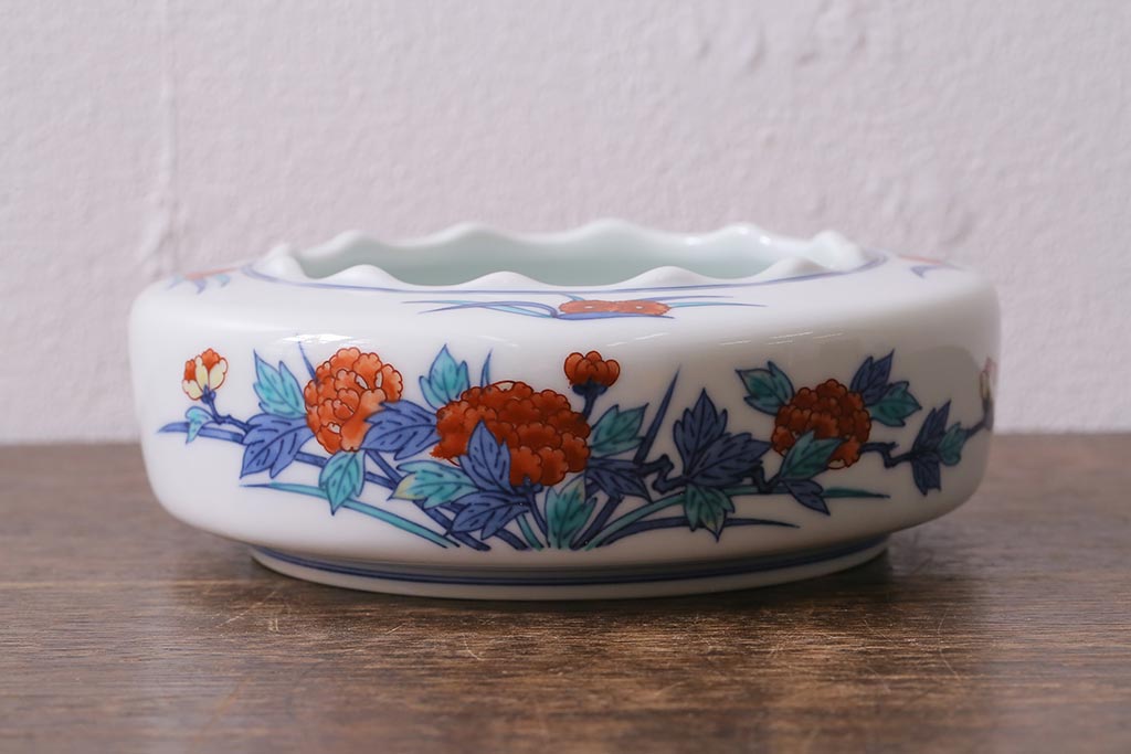 未使用品 今泉今右衛門 錦花絵灰皿 箱付き(色鍋島、色絵)(R