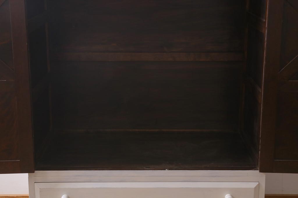 ペイント家具　松本民芸家具　柔らかな色合いが魅力のD型洋服箪笥(ワードローブ、チェスト、キャビネット)(R-041721)