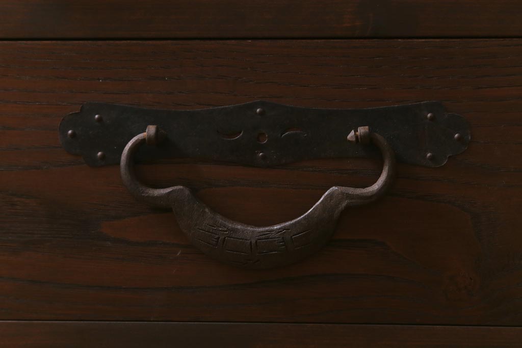 ラフジュ工房オリジナル　古金具リメイク　前板栗材　ヒノキ材　木瓜金具が趣溢れる小引き出し(小物収納、サイドチェスト)(R-041726)