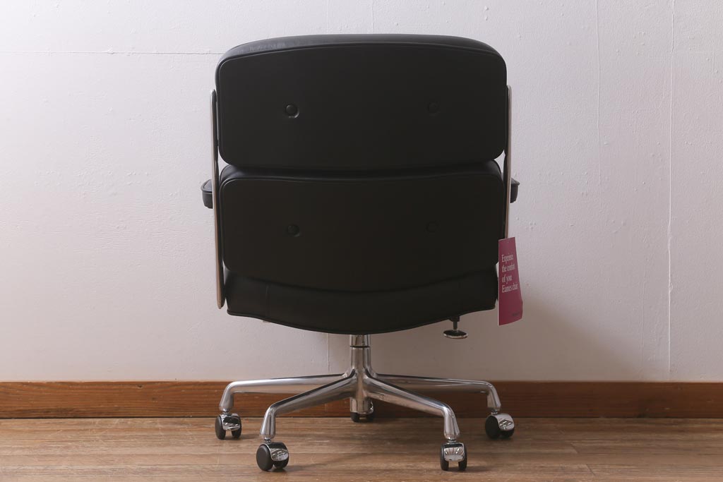 中古　展示美品　Hermanmiller(ハーマンミラー社)　イームズ　エグゼクティブチェア(定価約61万円)(アームチェア、オフィスチェア、椅子)(R-041730)