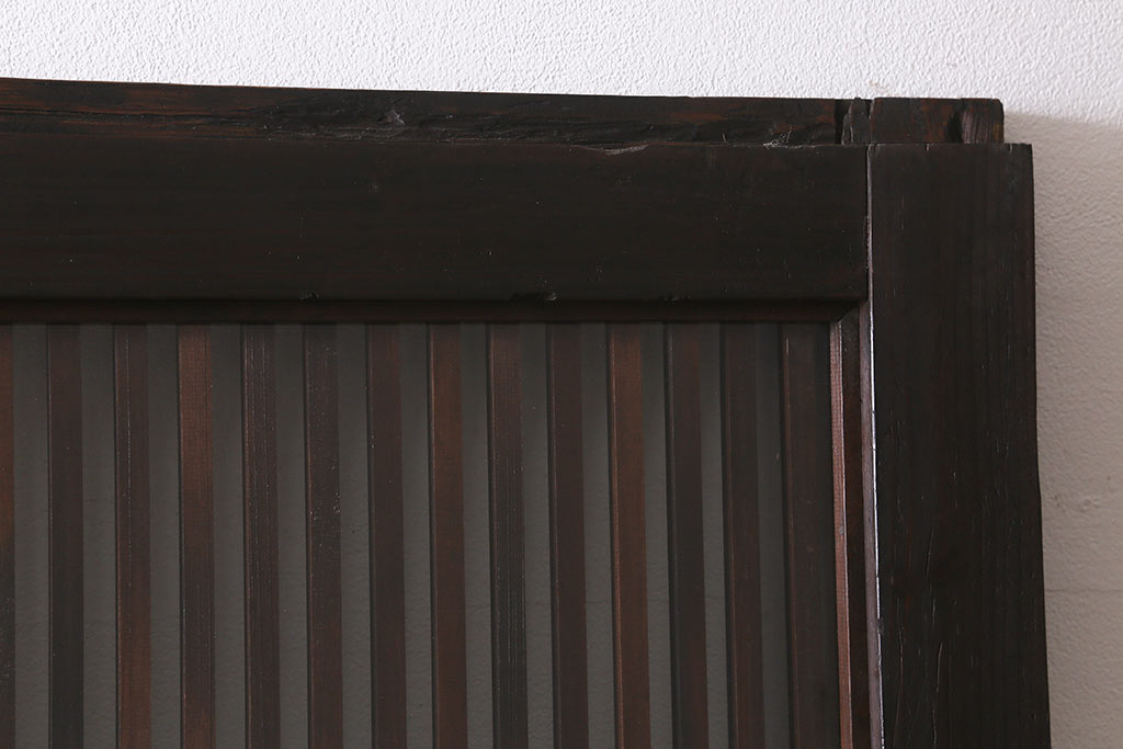 アンティーク建具　明治大正期　ヒノキ材　細い桟が魅力の格子蔵戸(蔵戸、格子戸、引き戸、建具、玄関戸)(R-041743)