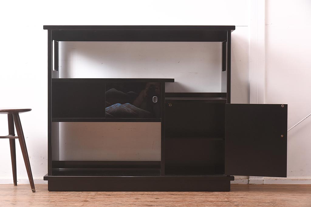在庫未使用品　IDC大塚家具　モリシゲ(MORISHIGE/森繁)　有明35　彫漆　山と木立　　旭幸延A　和棚(定価約69万円)(R-041766)