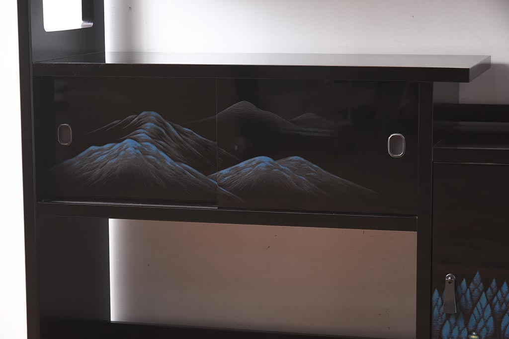 在庫未使用品　IDC大塚家具　モリシゲ(MORISHIGE/森繁)　有明35　彫漆　山と木立　　旭幸延A　和棚(定価約69万円)(R-041766)