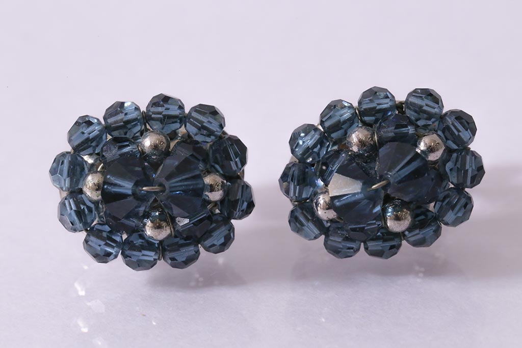 フランス　BALMAIN(バルマン)　大人の雰囲気漂うブルーのアクセサリーセット(イヤリング、ネックレス)(R-041790)