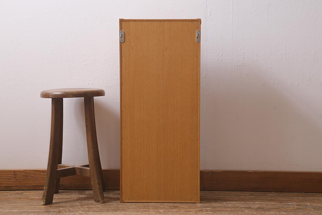 在庫未使用品　IDC大塚家具　川股家具工房　シンプルなウォールキャビネット(壁掛け戸棚)(定価約8万円)(R-041840)