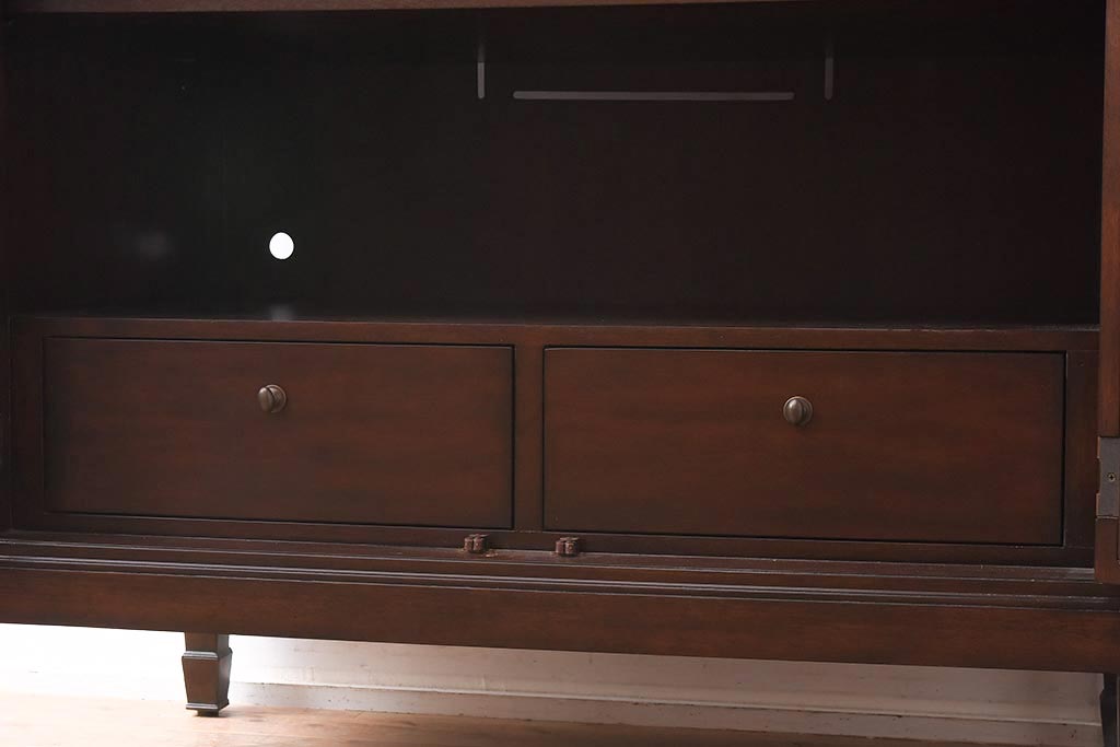 展示品　IDC大塚家具　ヒッコリーチェア社(HICKORY CHAIR)　トーマス・オブライアン　2890-10　サイドボード(TVキャビネット、収納棚)(定価約73万円)(R-041844)