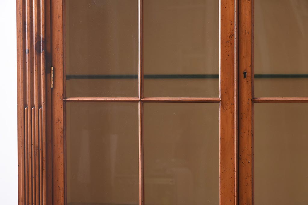 展示品　IDC大塚家具　Baker(ベーカー社)　1967G　クラシカルなブックケース(本箱、収納棚、飾り棚、キャビネット)(定価約167万円)(R-041852)
