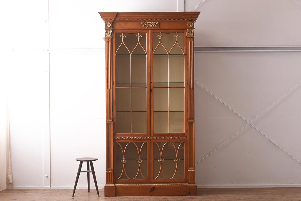 展示品　IDC大塚家具　Baker(ベーカー社)　1967G　クラシカルなブックケース(本箱、収納棚、飾り棚、キャビネット)(定価約167万円)(R-041852)