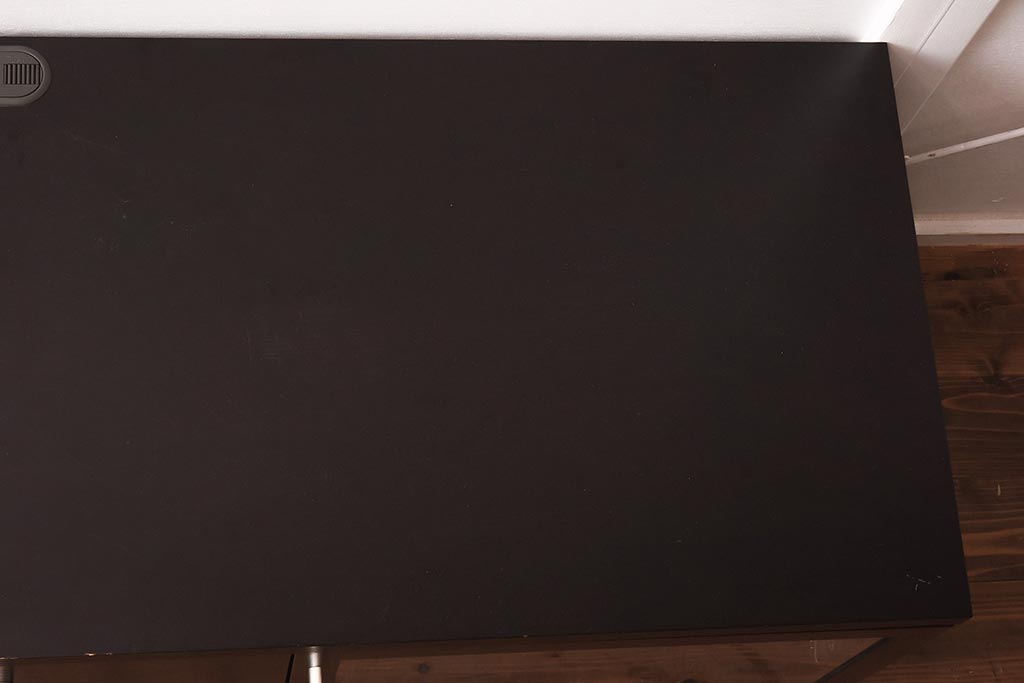 在庫未使用品　IDC大塚家具　アーリー・タイムスアルファ　エレール150F　金属取っ手のテレビ台(TVボード、ローボード)(定価約22万円)(R-041858)
