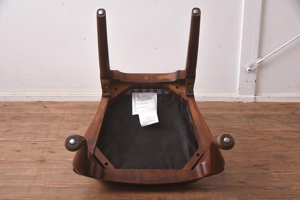 展示品　IDC大塚家具　ヒッコリーチェア社(HICKORRY CHAIR)　マホガニー材　805-02　椅子(ダイニングチェア)(定価約10万円)(R-041865)