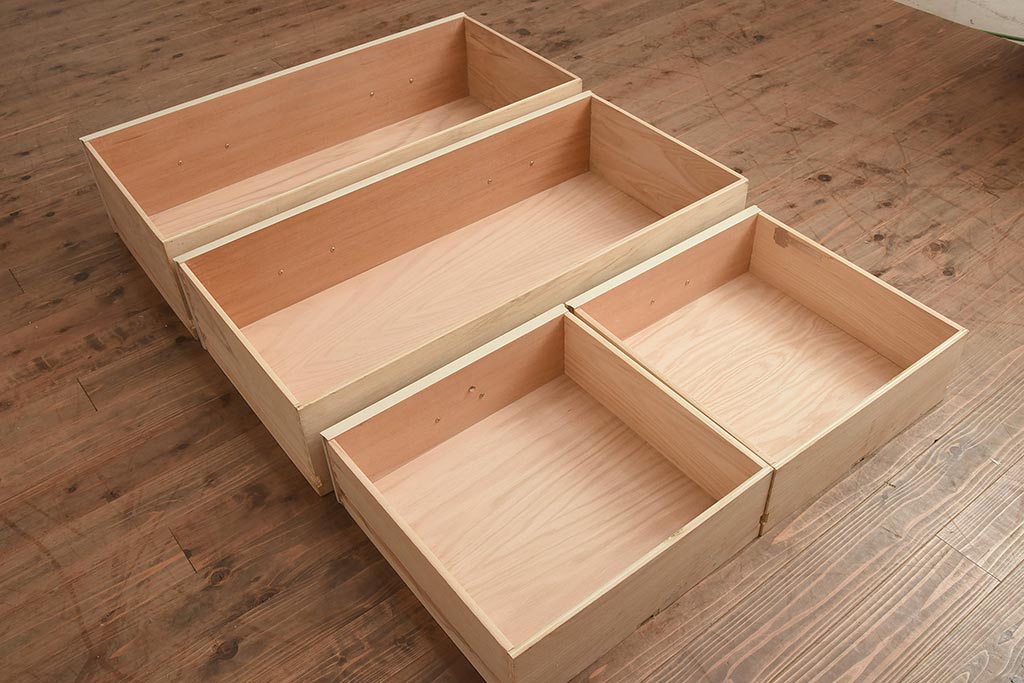 在庫未使用品　IDC大塚家具　ヒッコリーチェア社(HICKORY CHAIR)　2489-40IV　シノワズリ風のチェスト(引き出し)(定価約120万円)(R-041895)
