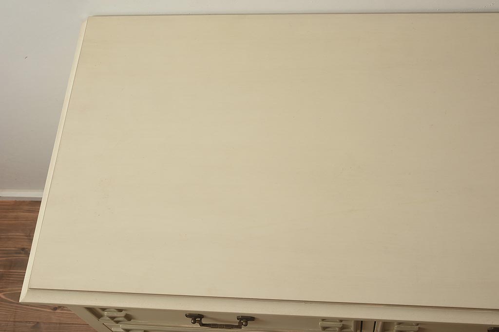 在庫未使用品　IDC大塚家具　ヒッコリーチェア社(HICKORY CHAIR)　2489-40IV　シノワズリ風のチェスト(引き出し)(定価約120万円)(R-041895)