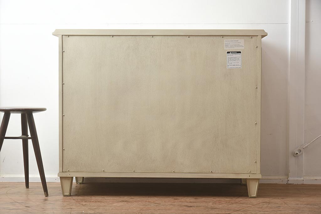 在庫未使用品　IDC大塚家具　ヒッコリーチェア社(HICKORY CHAIR)　2489-40IV　シノワズリ風のチェスト(引き出し)(定価約120万円)(R-041895)