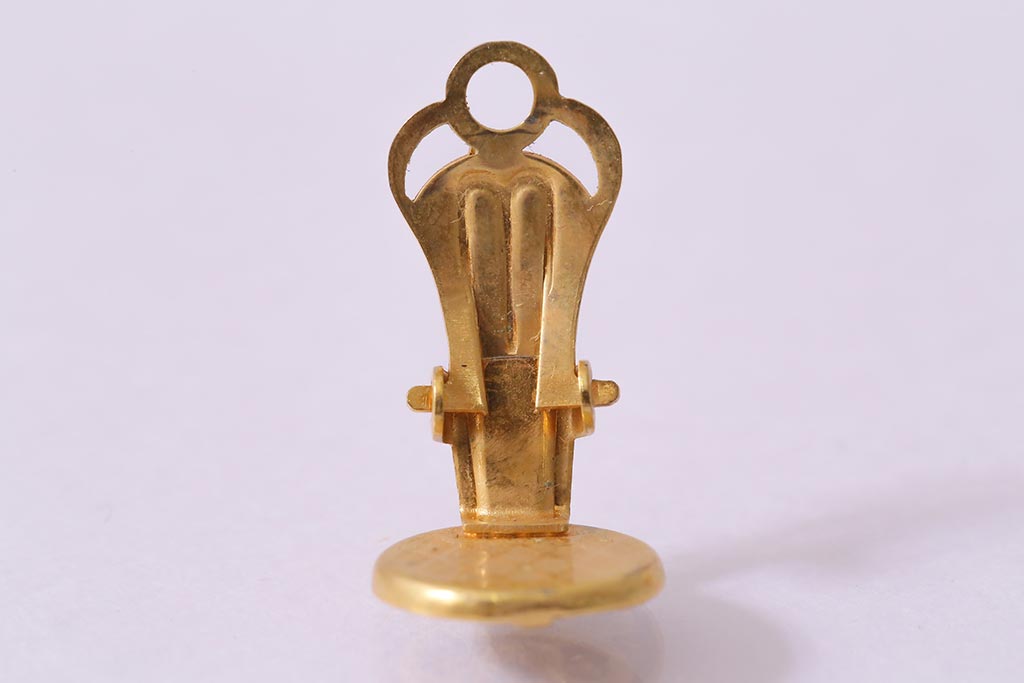 ヴィンテージ　昭和期　黒とゴールドのカラーが大人っぽい丸型イヤリング(アクセサリー、ビンテージ)(R-041934)