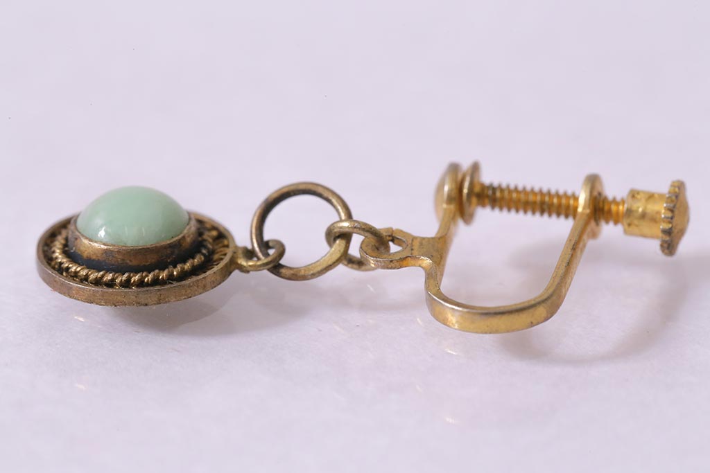 ヴィンテージ　昭和期　ゴールドと淡いストーンが上品なイヤリング(アクセサリー、ビンテージ)(R-041936)
