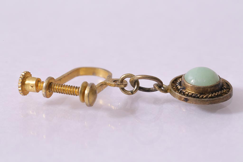 ヴィンテージ　昭和期　ゴールドと淡いストーンが上品なイヤリング(アクセサリー、ビンテージ)(R-041936)