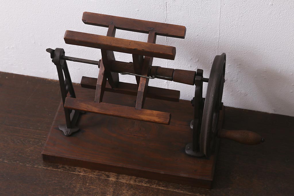 日本正規代理店 昔の古い糸巻き器　　アンティーク古道具 雑貨
