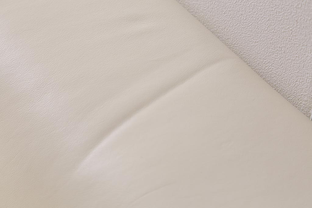 展示品 IDC大塚家具 リンレイ(LINLEY) ヘリックス 木製脚 本革 展示品 IDC大塚家具 リンレイ(LINLEY) ヘリックス 木製脚 本革
