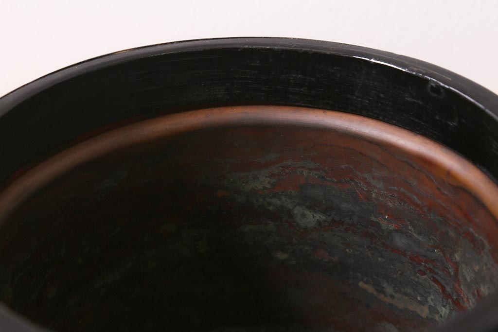 アンティーク雑貨　時代物　菊の図　古い鎌倉彫根来塗火鉢(てあぶり)(R-042066)