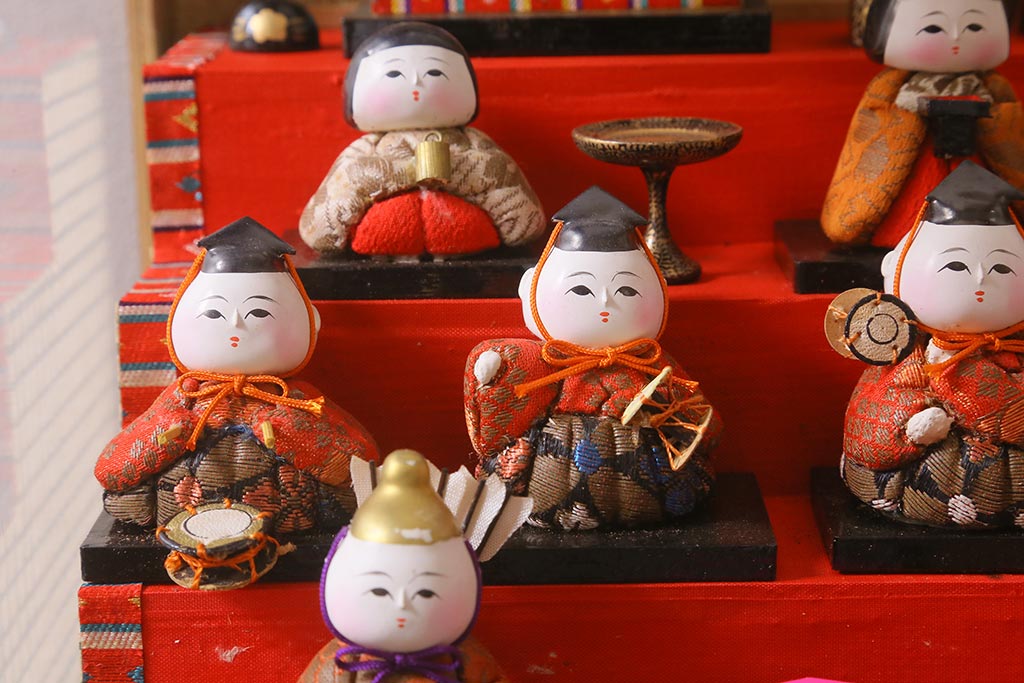 ビンテージ雑貨　昭和期　古い木目込み人形　五段雛飾り(雛人形、ケース付)(R-042072)