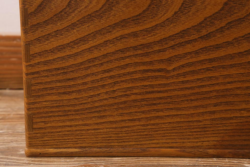 アンティーク雑貨　昭和初期　高級品!　桑材　共箱付き　美しい杢目の角火鉢一対(箱火鉢、手あぶり)(R-042074)