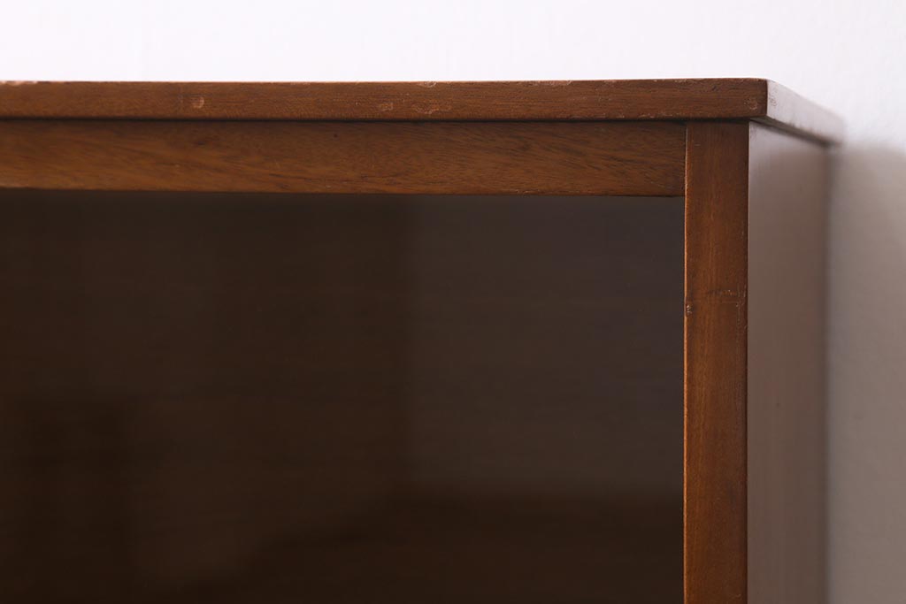 ヴィンテージ家具　北欧ビンテージ　チーク材　ミッドセンチュリースタイルにぴったりのキャビネット(リビングボード、飾り棚、収納棚、ブックケース)(R-042092)