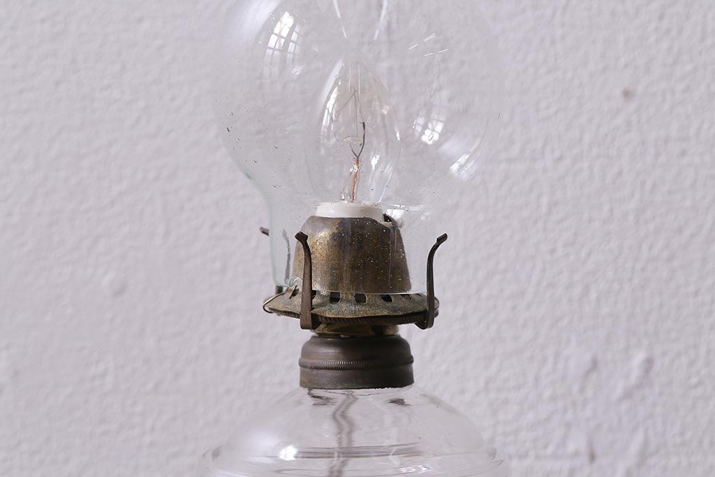 アンティーク照明　昭和初期　オイルランプリメイク　気泡ガラスがレトロで趣あふれるテーブルランプ(スタンドライト、卓上照明)(R-042139)