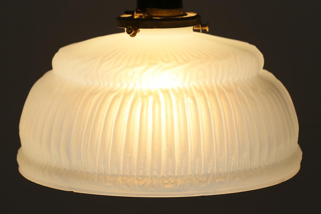 アンティーク照明　昭和初期　オパールガラス　上品な淡い光がお部屋を満たす吊り下げ照明(天井照明、電笠、シェード、ペンダントライト)(R-042141)