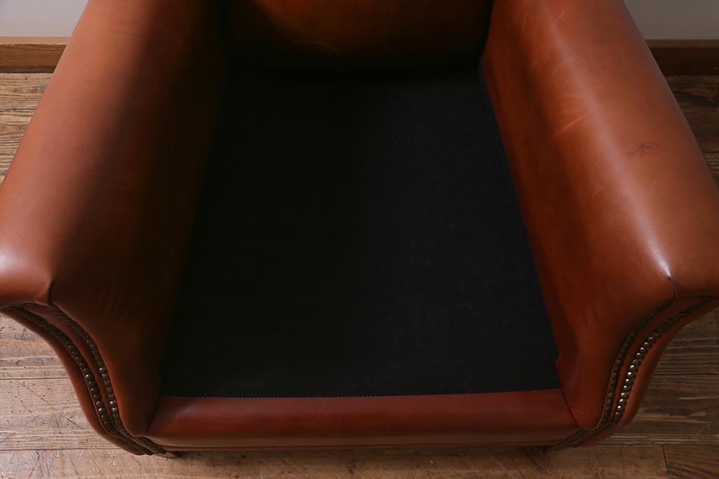 ヴィンテージ家具　イギリスビンテージ　美品　高級感漂う本革の一人掛けソファ(1Pソファ、ラウンジチェア)(R-042166)