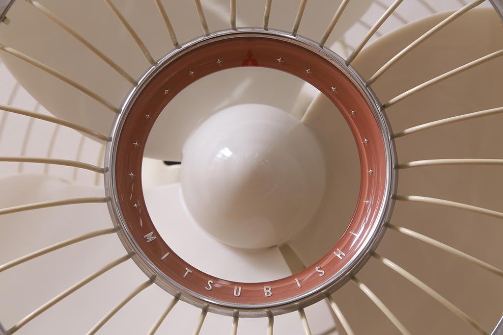 レトロ雑貨　三菱電機　MITSUBISHI　箱付き　白樺色　ノスタルジックな扇風機(ファン)(R-042177)