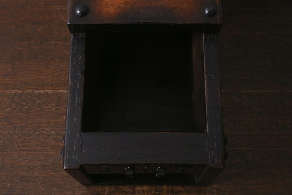 中古　アンティーク風家具　渋い和の雰囲気が魅力の銭箱(銭函)(R-042248)
