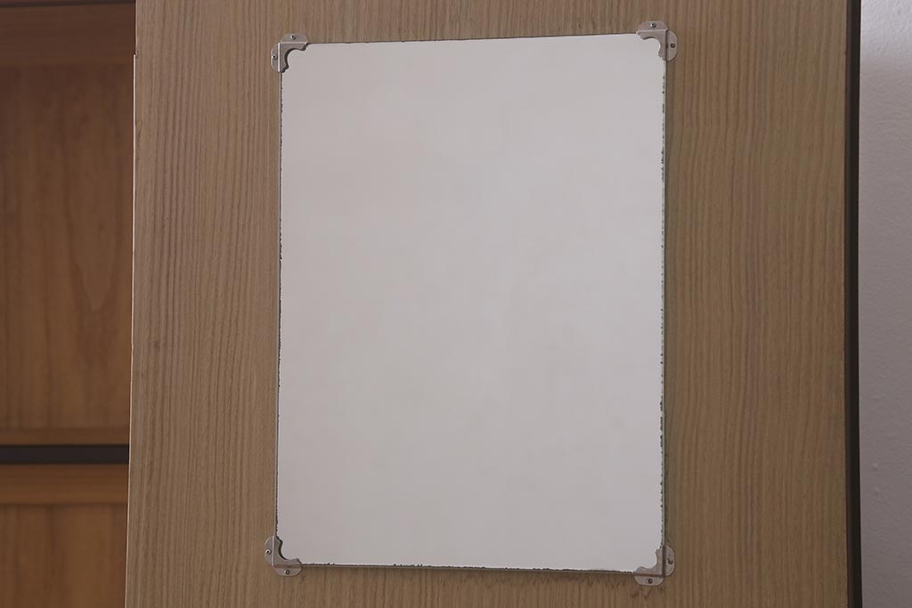中古　伝統工芸品　唐草金具　繊細な意匠金具が目を引く加茂総桐箪笥のワードローブ(総桐たんす、洋服タンス、衣装タンス)(定価約120万円)(R-042250)
