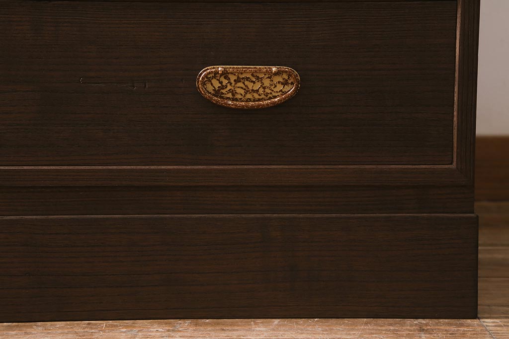 中古　伝統工芸品　唐草金具　繊細な意匠金具が目を引く加茂総桐箪笥のワードローブ(総桐たんす、洋服タンス、衣装タンス)(定価約120万円)(R-042250)