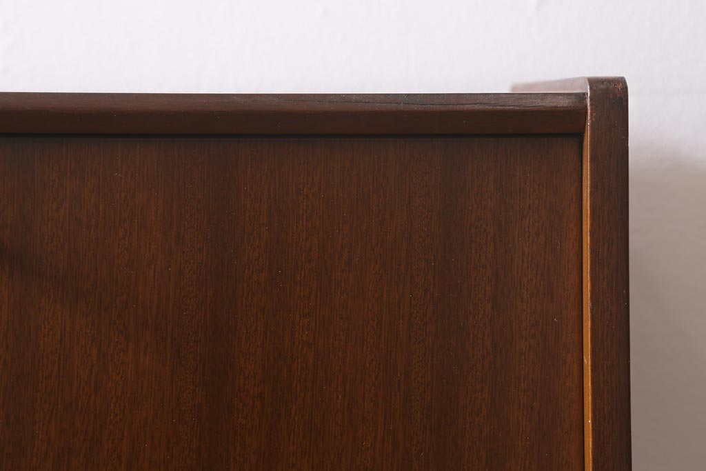 ヴィンテージ家具　イギリス　チーク材　Nathan(ネイサン)　扉が作業台になるキャビネット(収納棚、カップボード、ビンテージ)(R-042252)