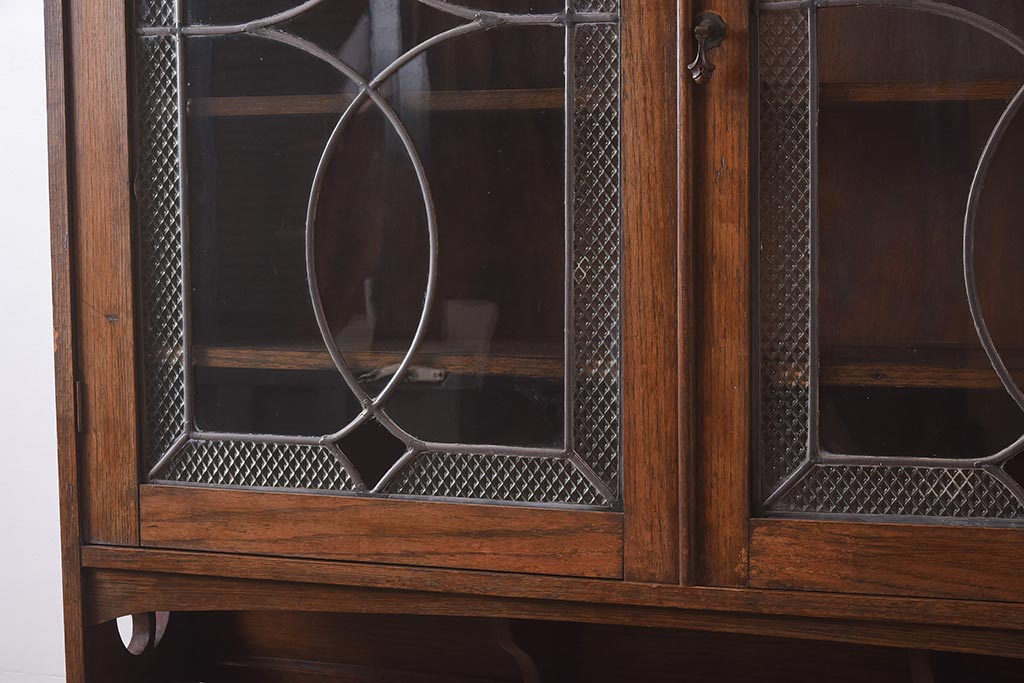 アンティーク家具　イギリスアンティーク　オーク材　凝ったステンドガラスが目を引くカップボード(キャビネット、飾り棚、収納棚、食器棚)(R-042279)