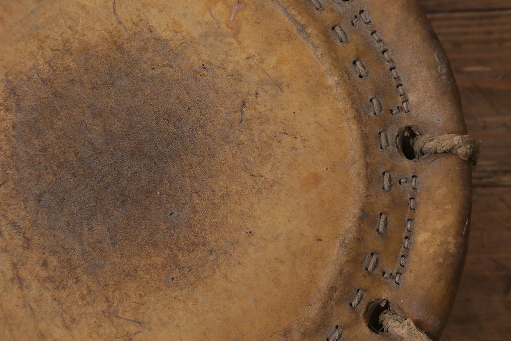 戦前　古い欅刳り貫き締め太鼓(ケヤキ太鼓、和太鼓、和楽器)(R-042297)