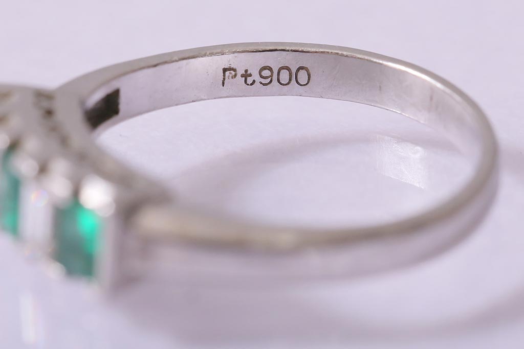 ヴィンテージアクセサリー　PT900(プラチナ900)　控えめな輝きを放つリング(指輪、ビンテージ)(R-042374)