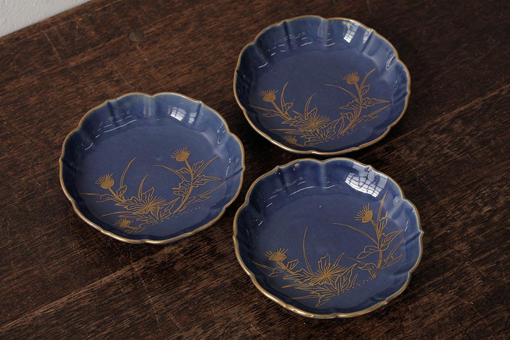 アンティーク雑貨　江戸期　古伊万里　瑠璃金彩花文小皿3枚セット(変形皿、和食器)(R-042528)