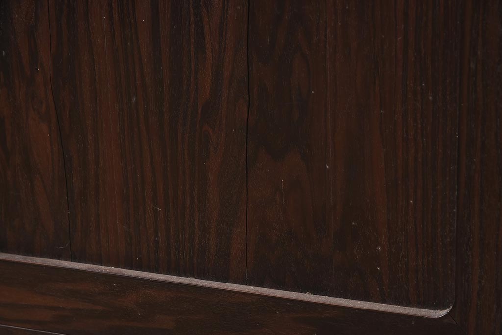 アンティーク家具　昭和初期　縞黒檀　上品な雰囲気の衣装盆付き衣装箪笥(ローボード、和タンス、時代箪笥、テレビ台、テレビボード、着物箪笥)(R-042542)