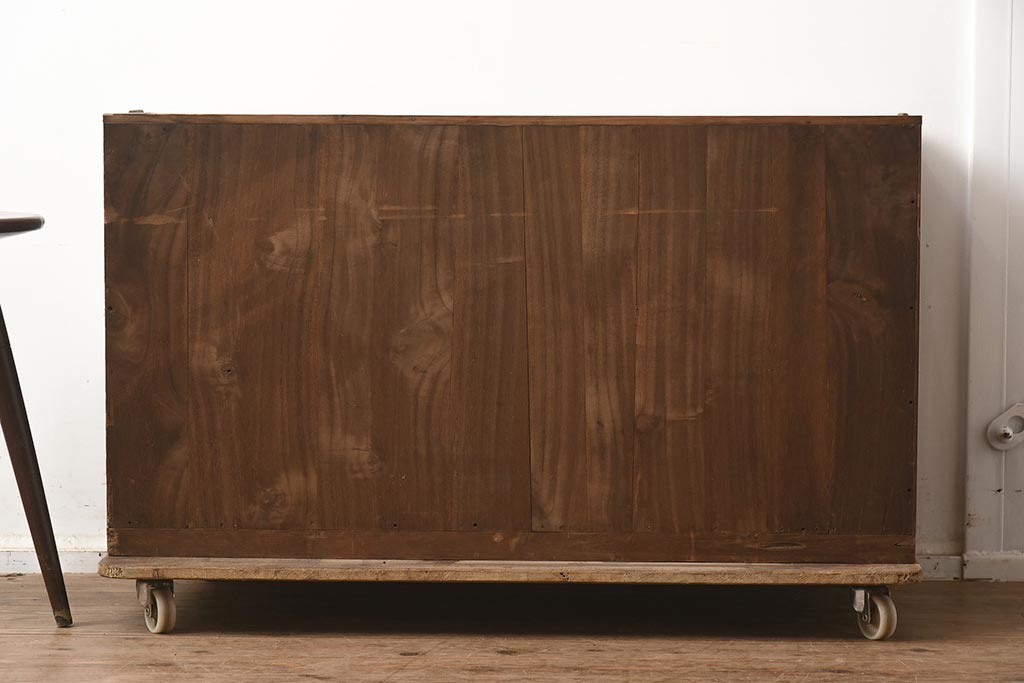 レトロ家具　昭和中期　桐材　シンプルで素朴な箪笥2段(ローボード、テレビ台、チェスト、引き出し、桐箪笥、桐たんす)(R-042606)
