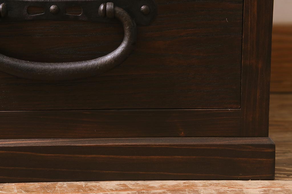 ラフジュ工房オリジナル　古金具リメイク　前板栗材　ヒノキ材　サイドチェストにも使える便利な小引き出し(小物収納、サイドチェスト)(R-042635)